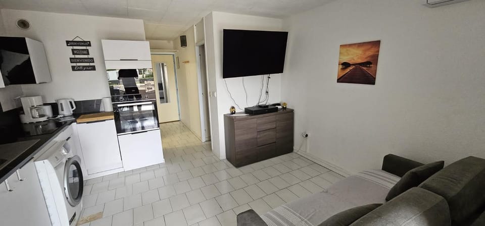 Appartement studio cabine 26 m² en bord de mer Cabin in Canet-en-Roussillon