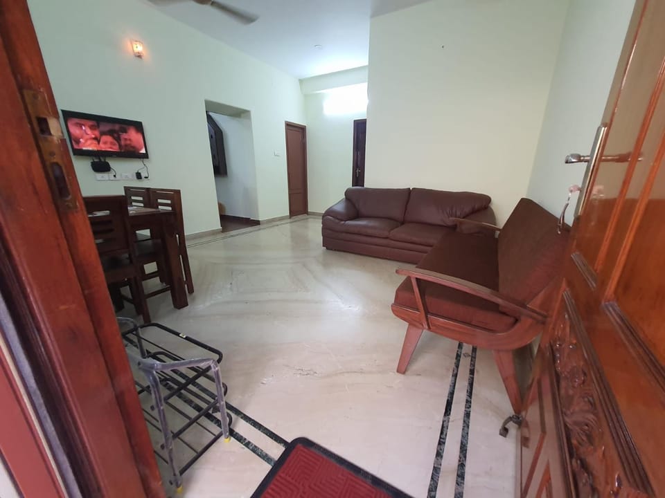 TV and multimedia, Living room, Dining area