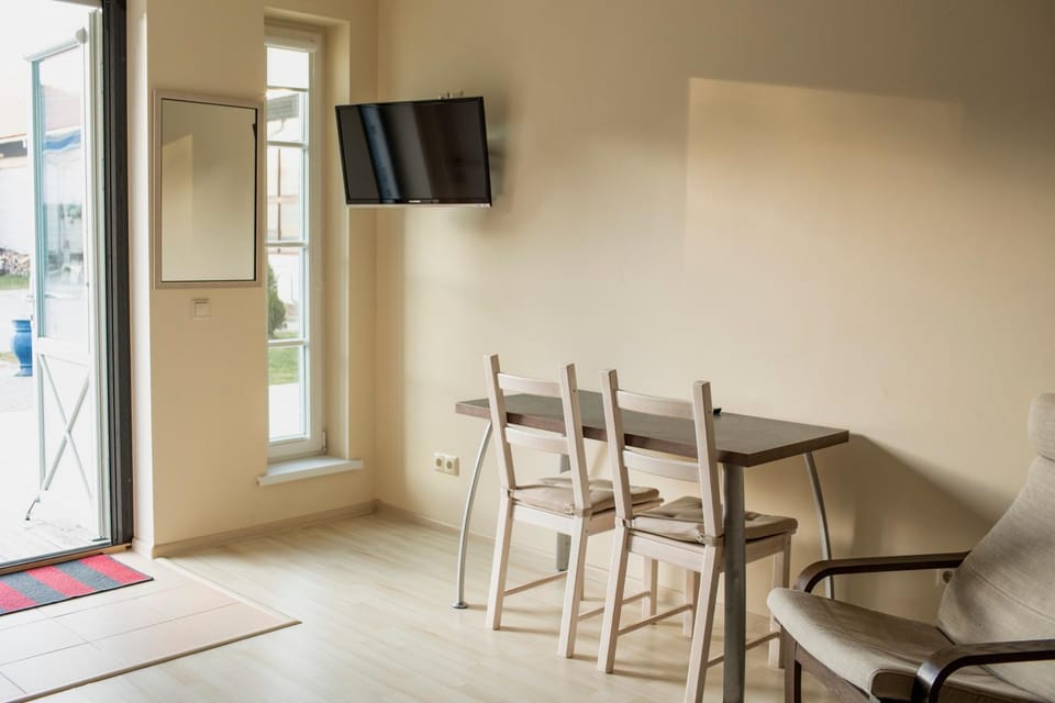 TV and multimedia, Dining area