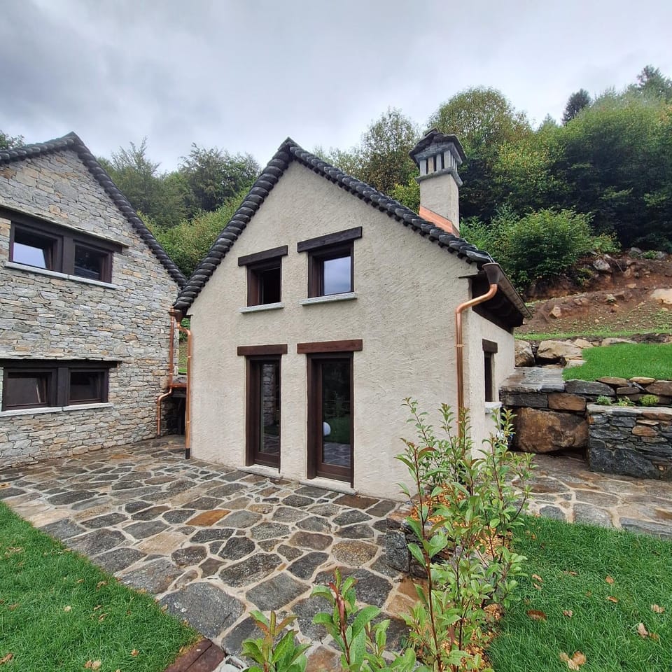Property building, Day, Garden, Garden view