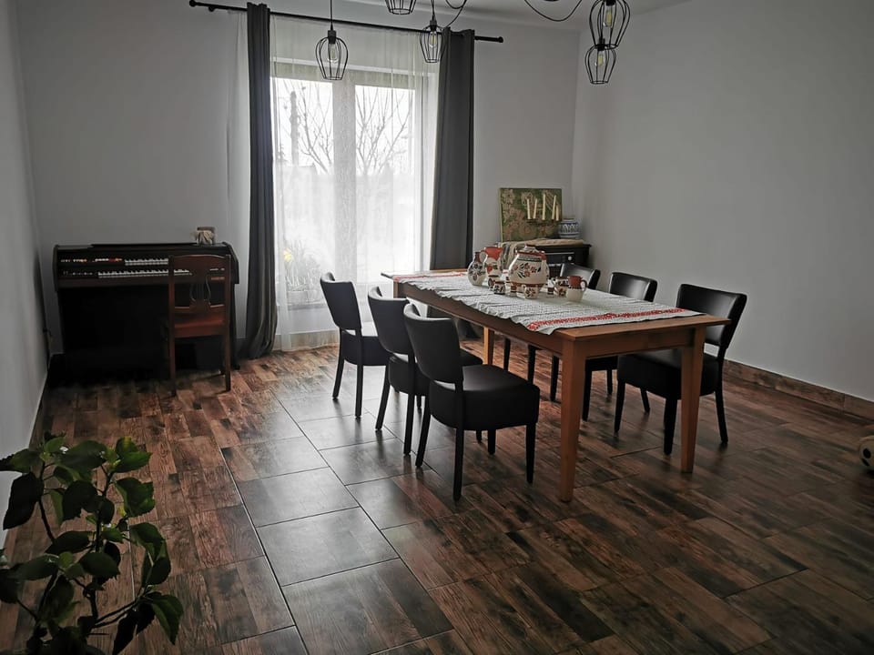 La 2 pruni Bed and Breakfast in Romania