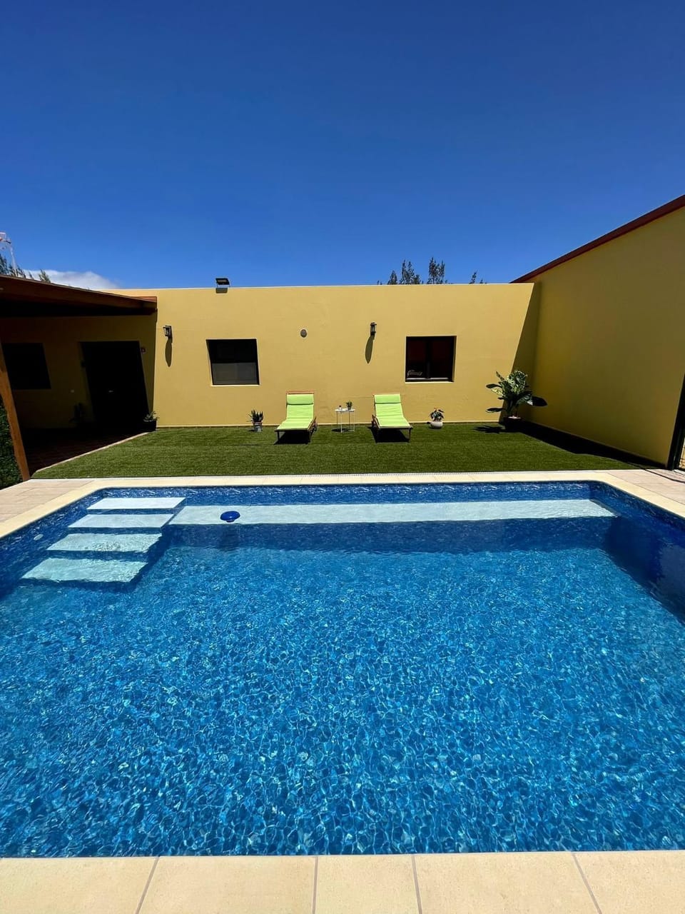 Balcony/Terrace, Swimming pool