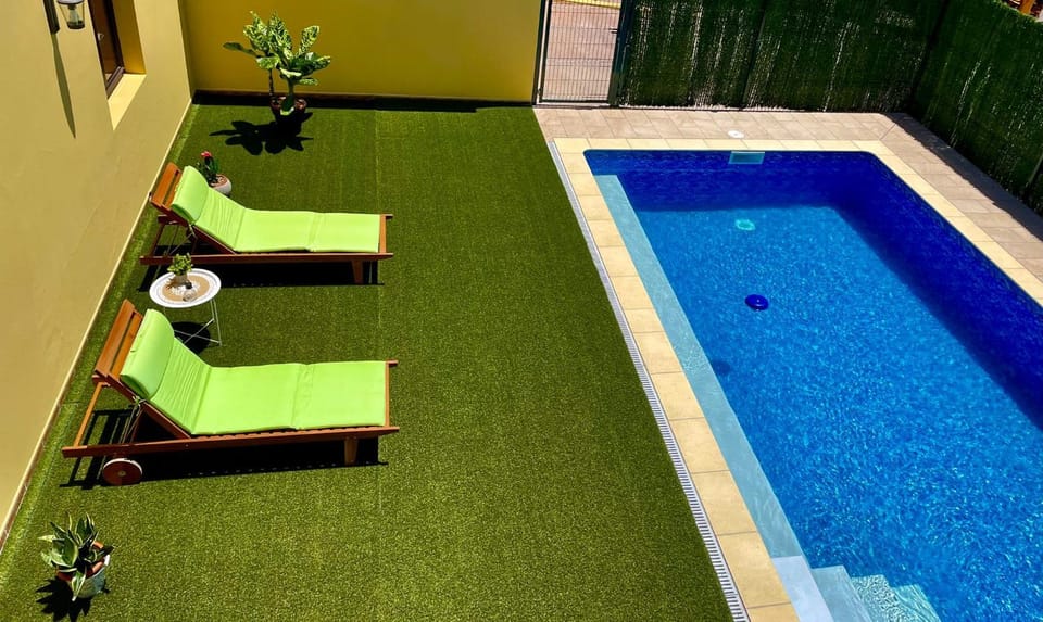 Balcony/Terrace, Swimming pool