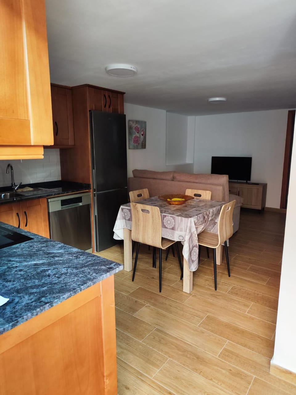 Kitchen or kitchenette, Living room, Dining area