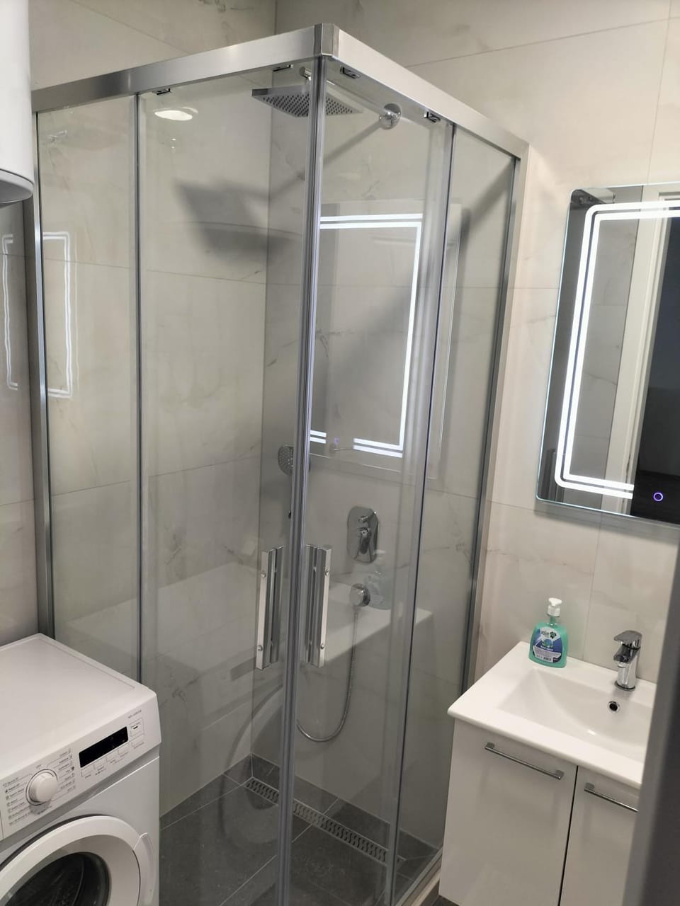 Shower, Bathroom, washing machine