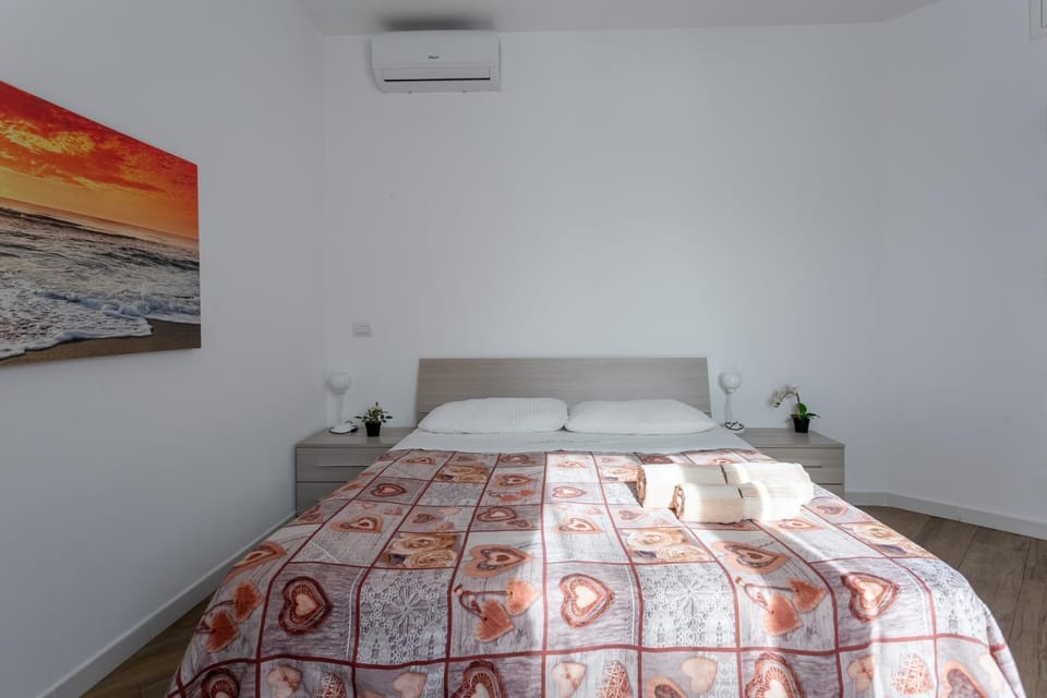 Bed, air conditioner