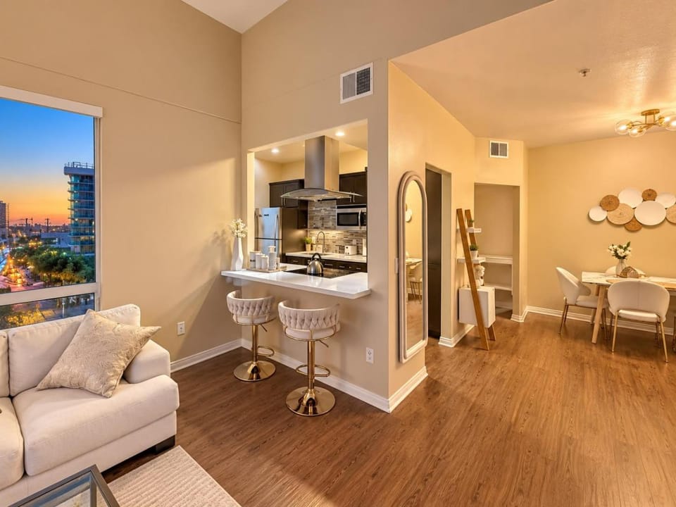 Marina Del Rey Apartment Luxury pool, gym, parking, BBQ Apartment in Marina del Rey