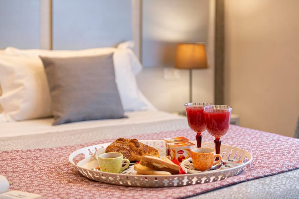 Bed, Bedroom, Breakfast, Breakfast
