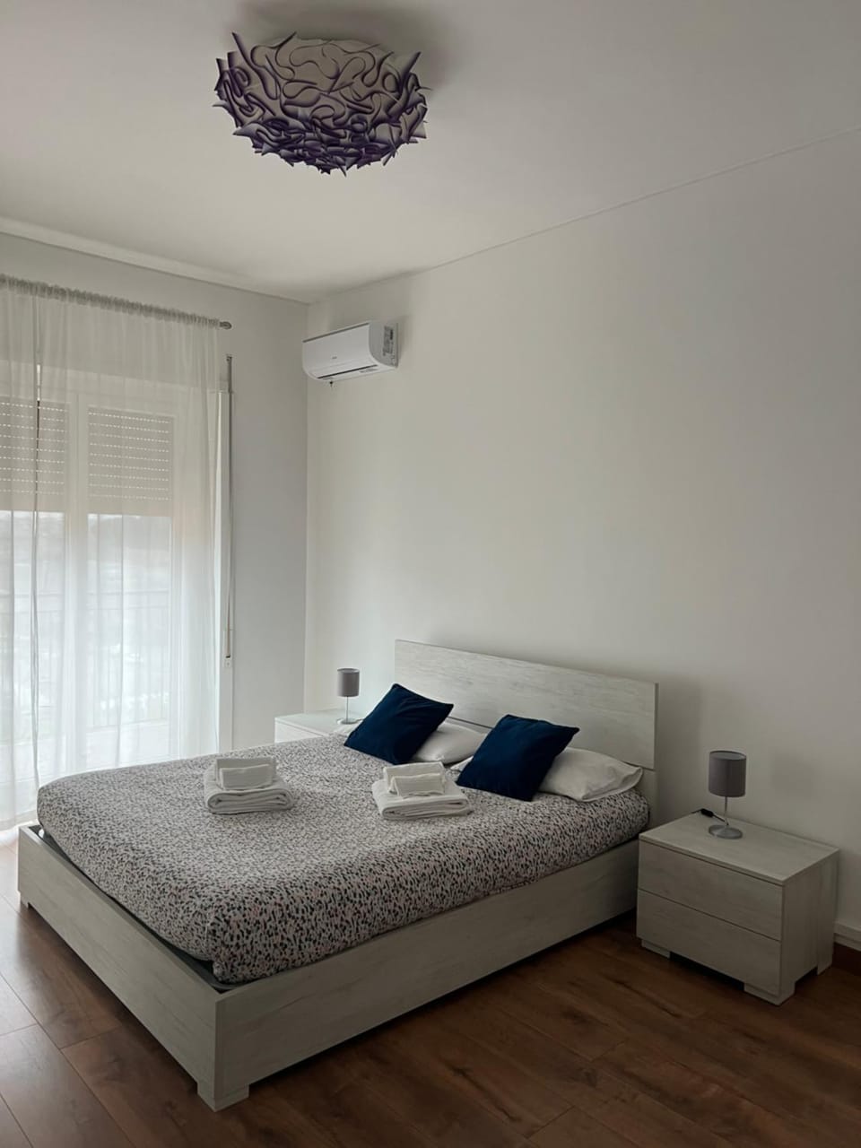 Photo of the whole room, Bedroom, air conditioner