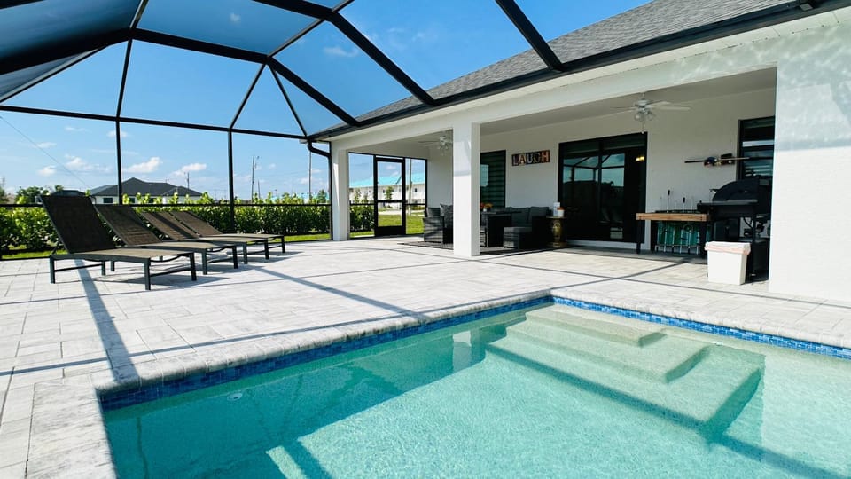 Patio, Swimming pool