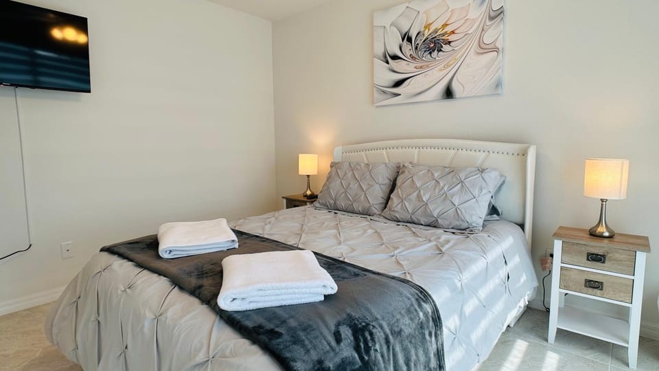 Bed, Bedroom