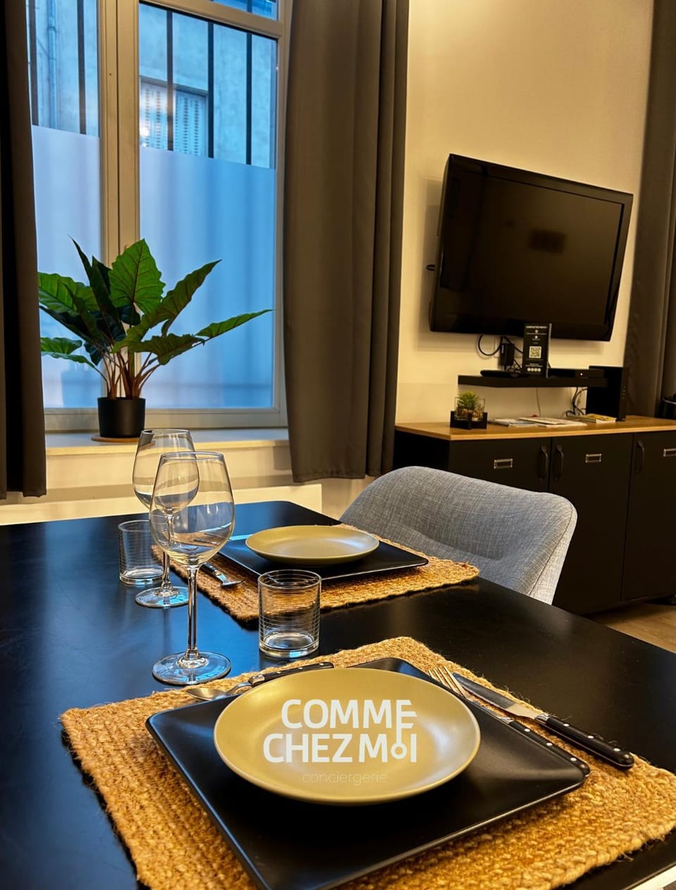 Communal lounge/ TV room, TV and multimedia, Dining area, Evening entertainment