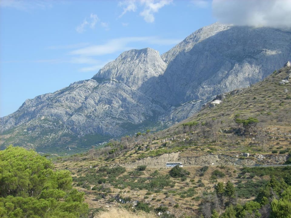 Nearby landmark, Natural landscape, Mountain view
