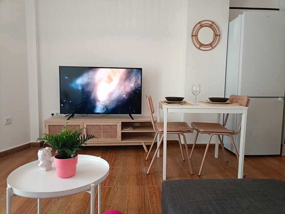 TV and multimedia, hair dresser