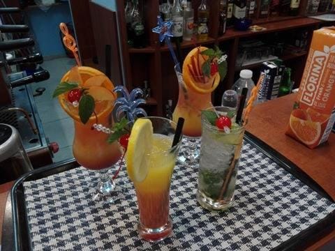 Drinks, Alcoholic drinks, Non alcoholic drinks