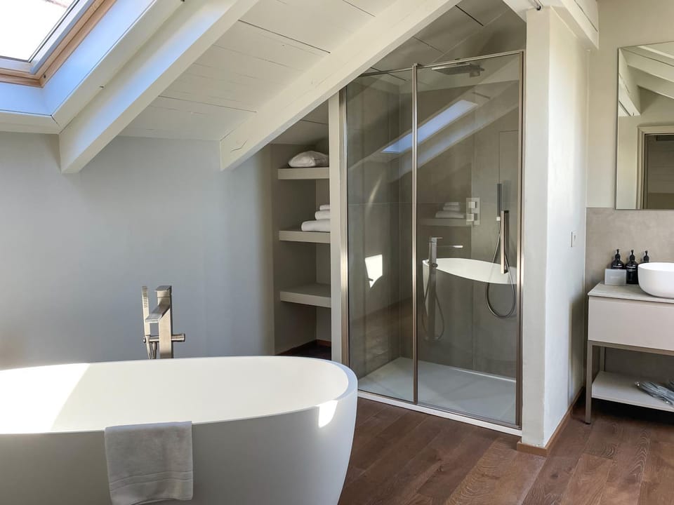 Bathroom, Bath