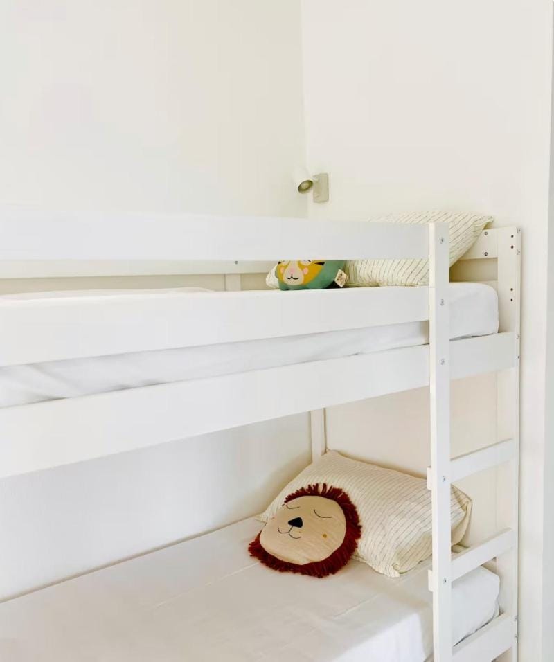 Bedroom, bunk bed
