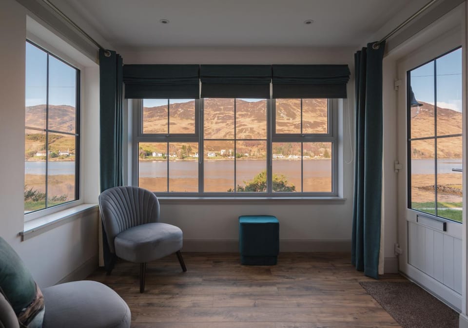 Seating area, Mountain view, Sea view