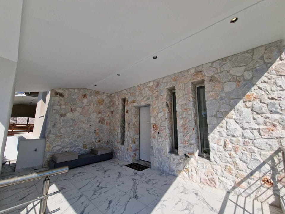 Villa Hillside Pefkohori Villa in Halkidiki