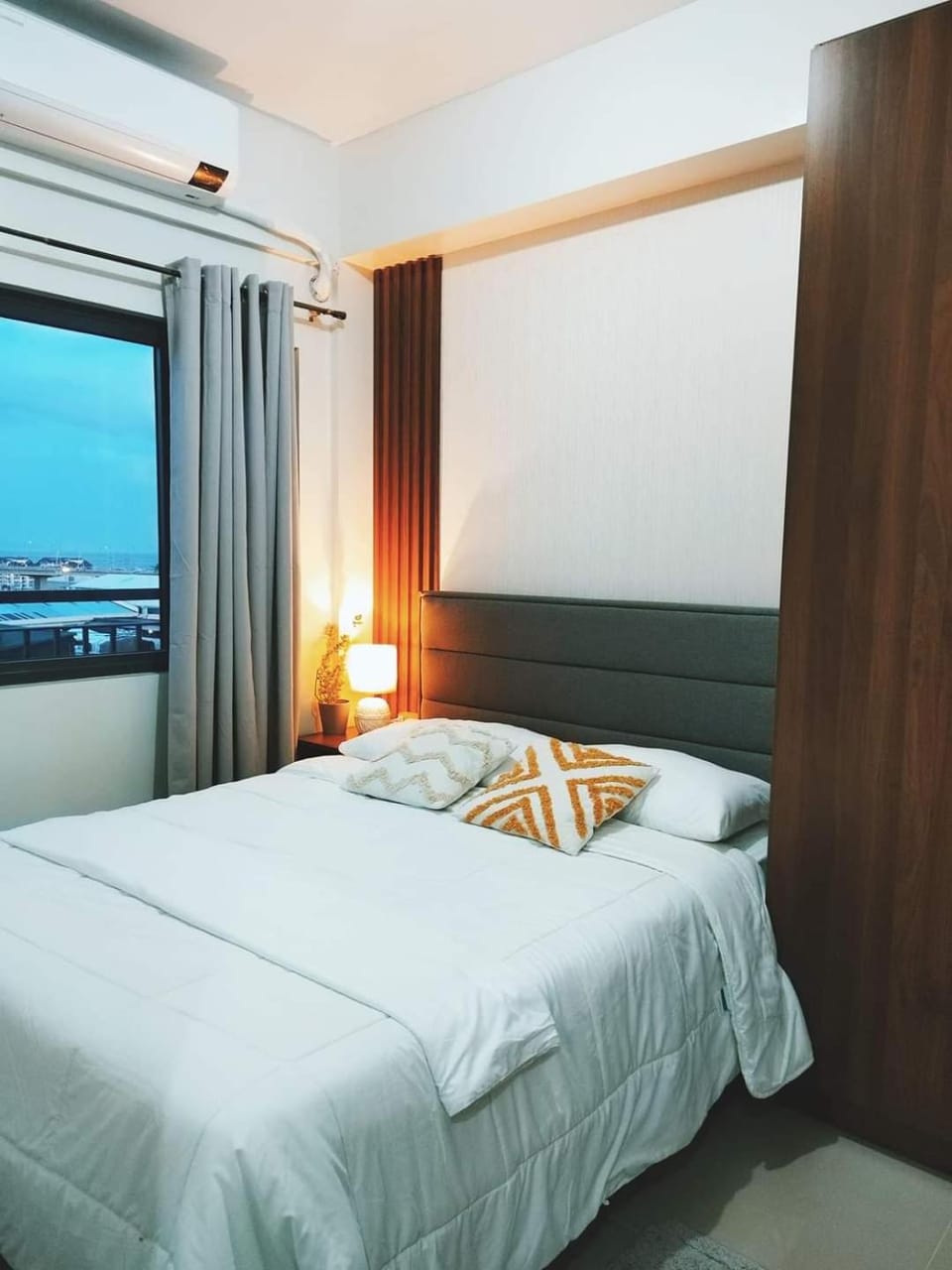 2BR SMDC Bloom Residences Near NAIA Wi-fi +Netflix Hotel in Muntinlupa