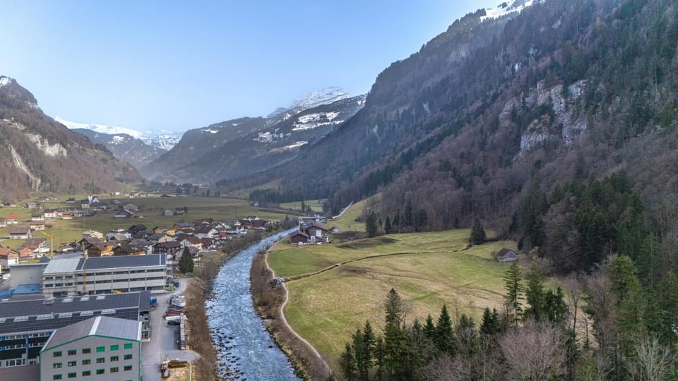 Property building, Day, Natural landscape, Bird's eye view, Mountain view, River view