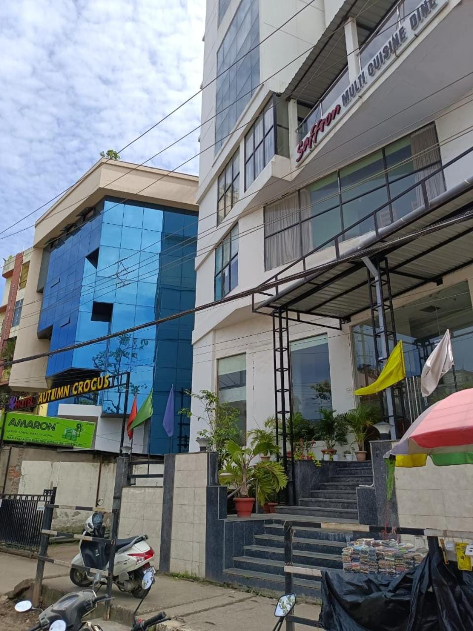 Property building, Facade/entrance, Day, View (from property/room)