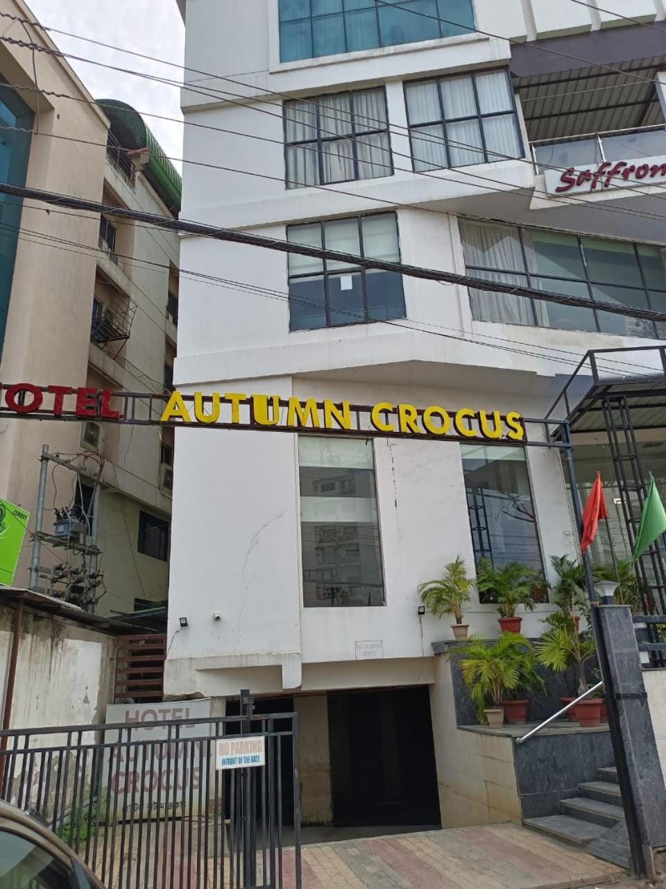 Property building, Day, Street view