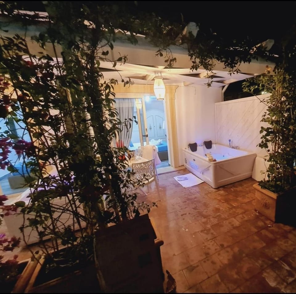 luxury B&B SUITE JACUZZI VILLA FILOMENA Apartment hotel in Basilicata