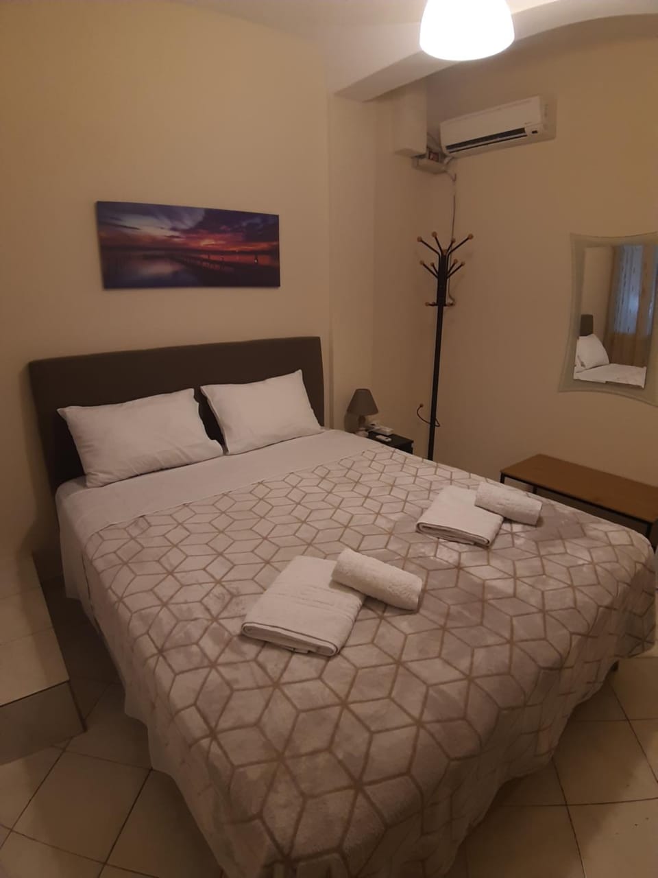 Bed, Bedroom, towels, air conditioner