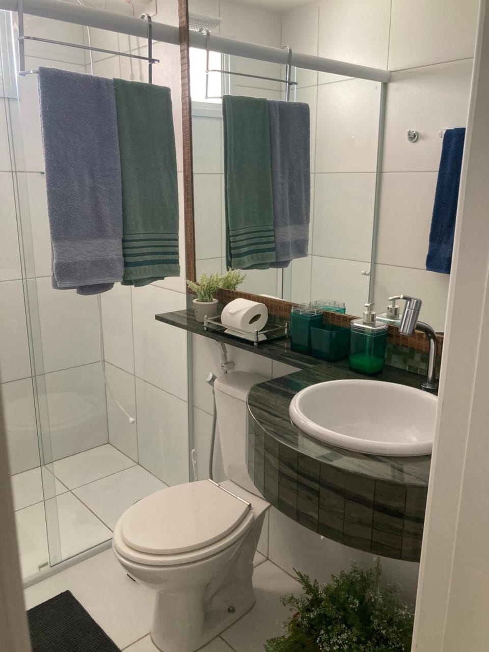 Bathroom, towels