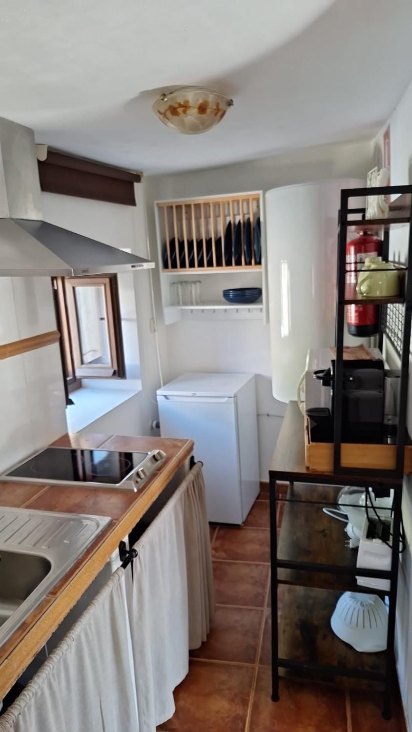 Kitchen or kitchenette, kitchen