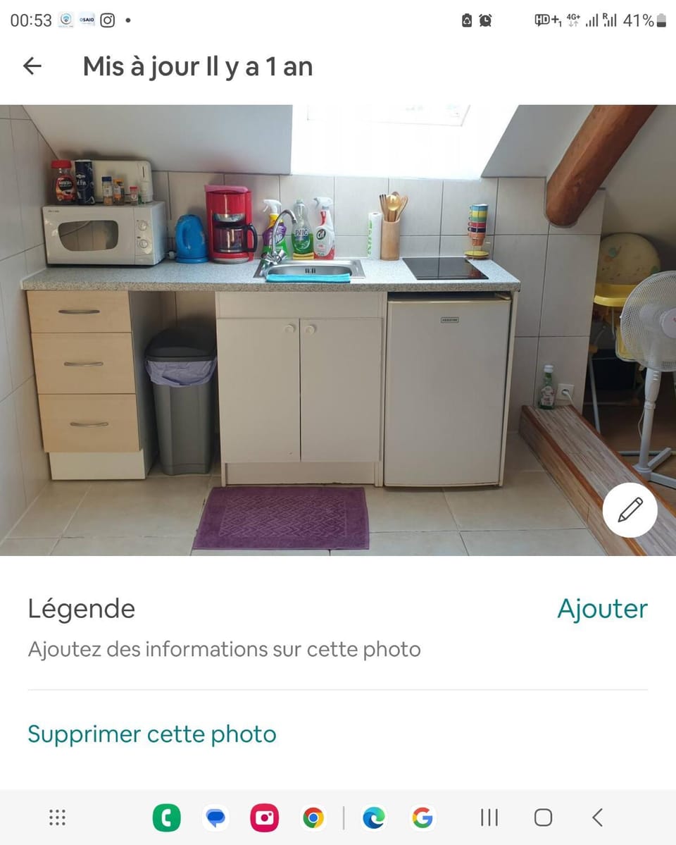 Kitchen or kitchenette