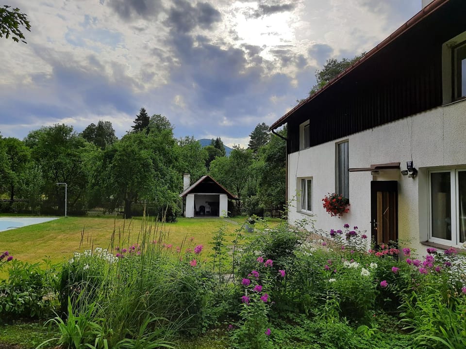Property building, Garden