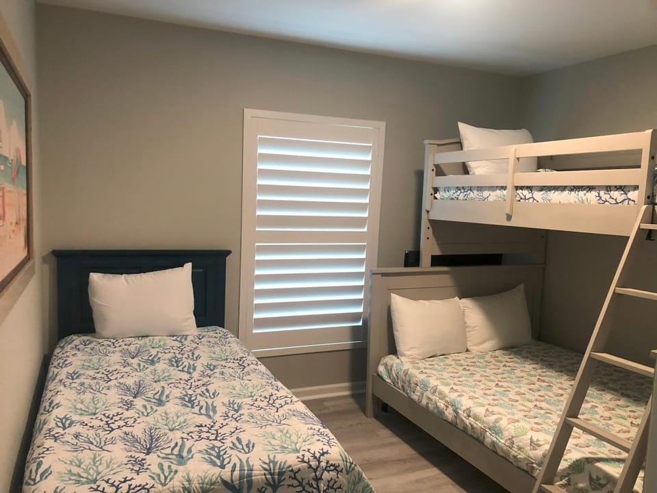 Bed, Bedroom, bunk bed