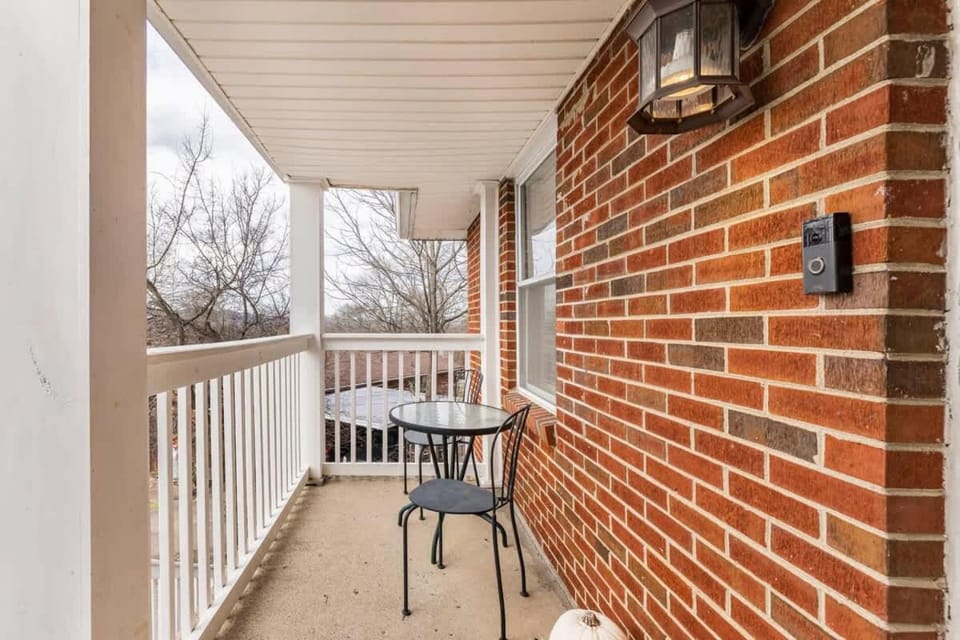 Cozy Nashville Retreat 10 Min to Broadway House in Nashville
