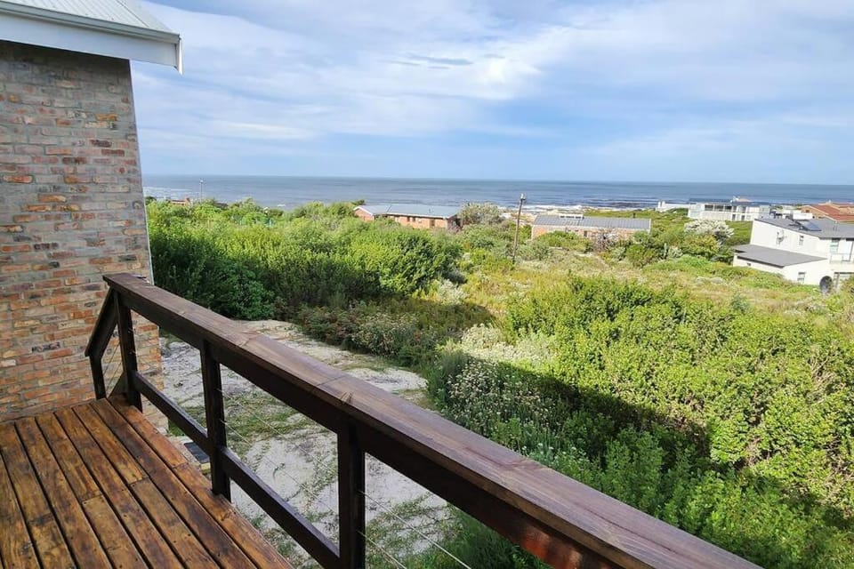 Natural landscape, Balcony/Terrace, Sea view