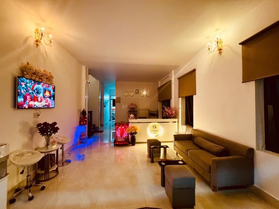 Property building, Lobby or reception, concierge