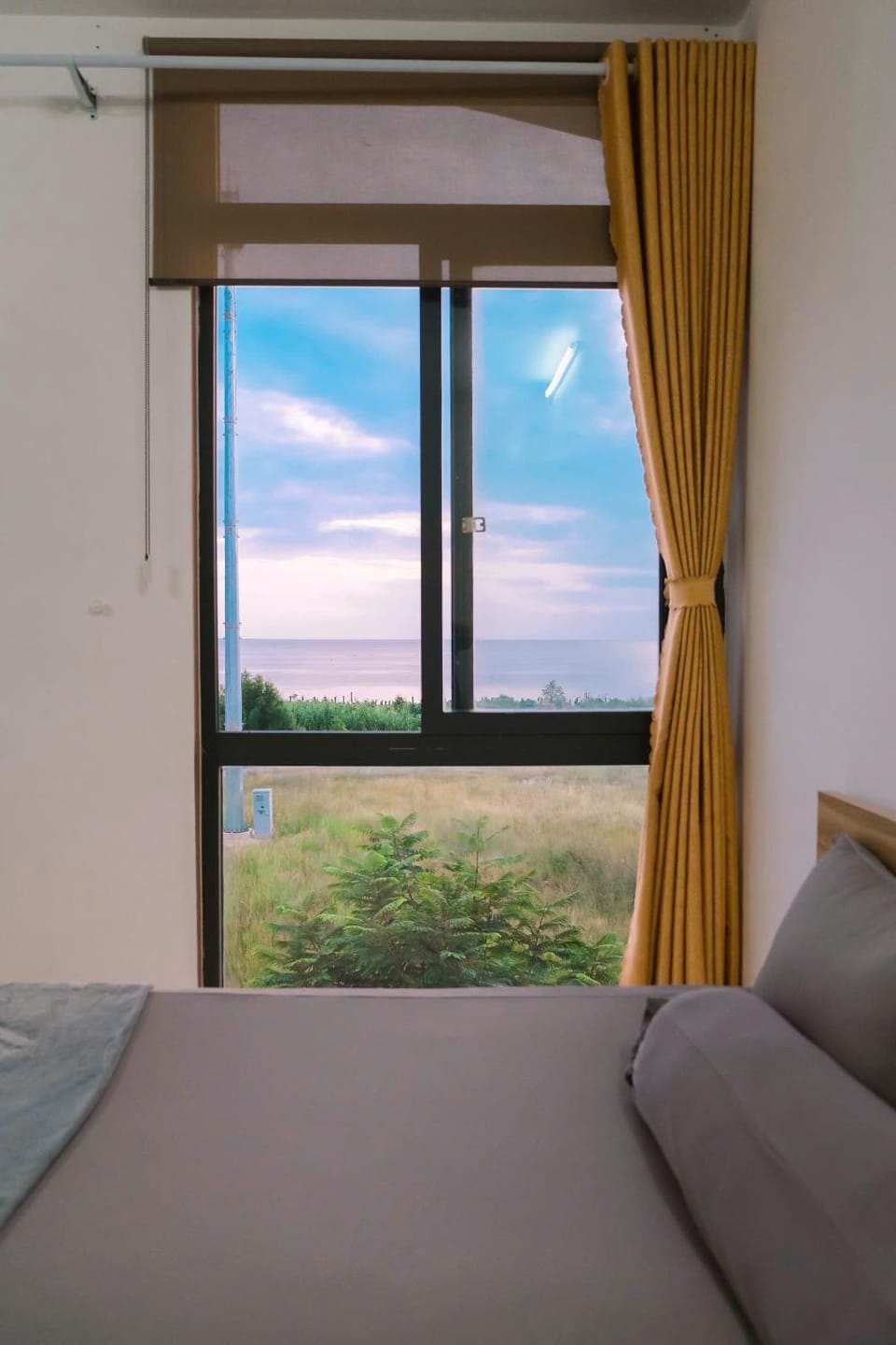 Bed, Sea view