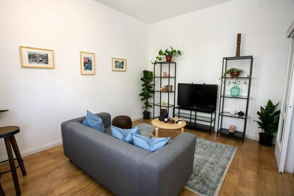 Beautiful 1BR Central TLV Flat Apartment in Tel Aviv-Yafo