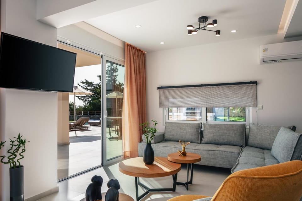 TV and multimedia, Living room, Seating area
