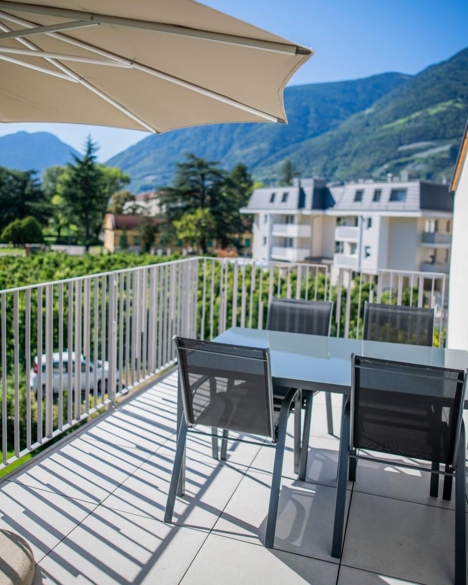 Day, Balcony/Terrace, City view, Garden view, Mountain view