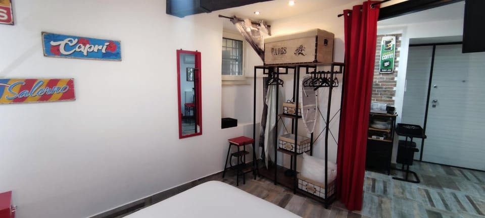 Bedroom, wardrobe