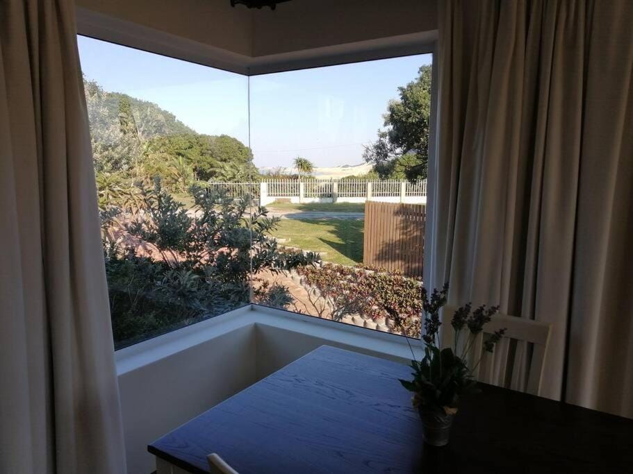 ELLIOT 22, 100m from beach & river mouth Apartment in Eastern Cape