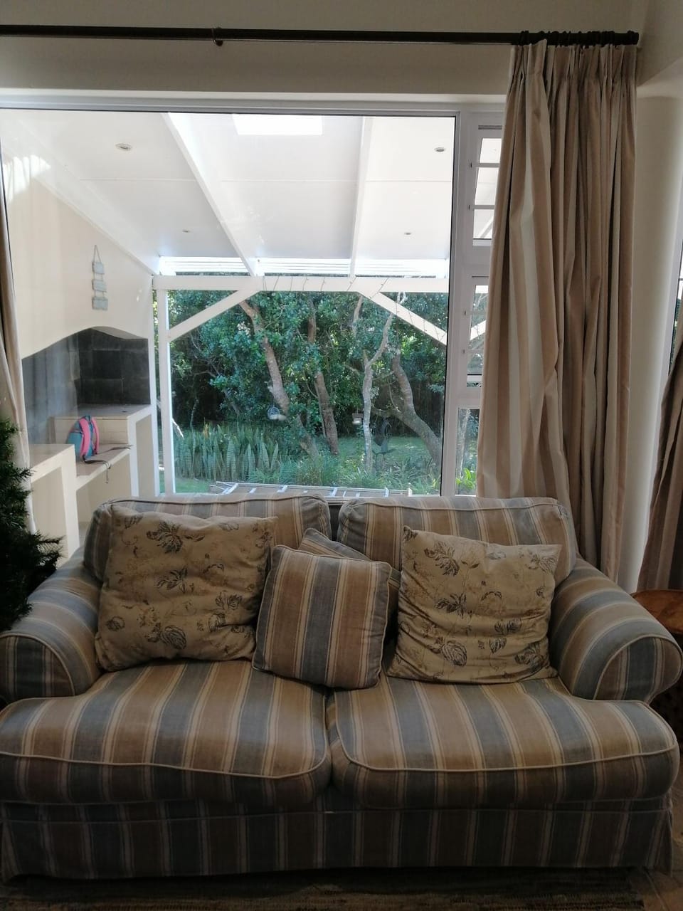 ELLIOT 22, 100m from beach & river mouth Apartment in Eastern Cape