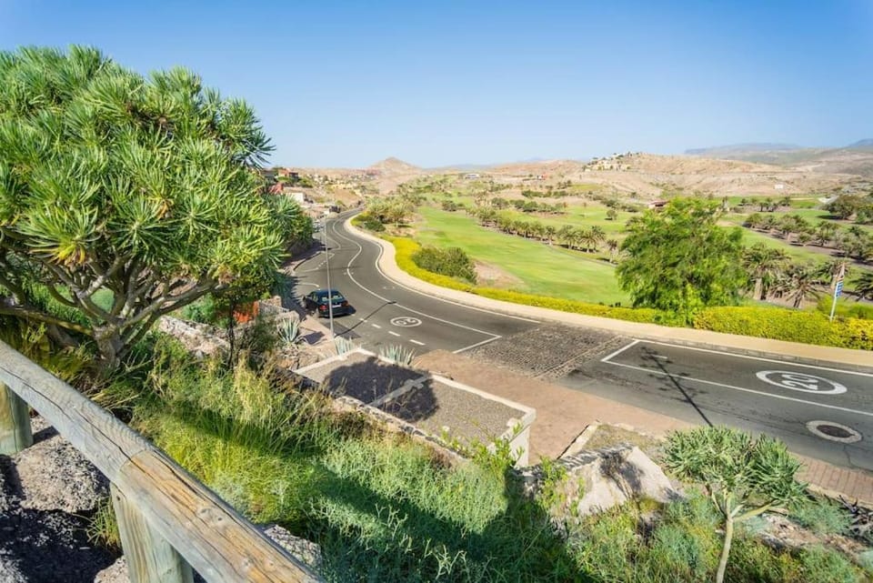 Villa Vista Golf Salobre - Maspalomas self-sufficient with pool heating Villa in Comarca Sur