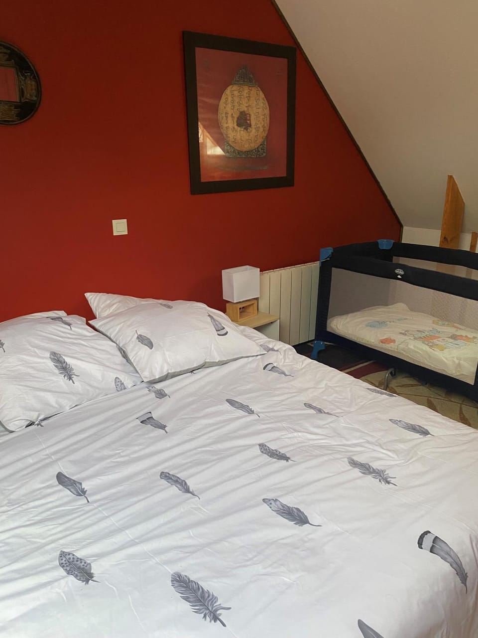Bed, Bedroom