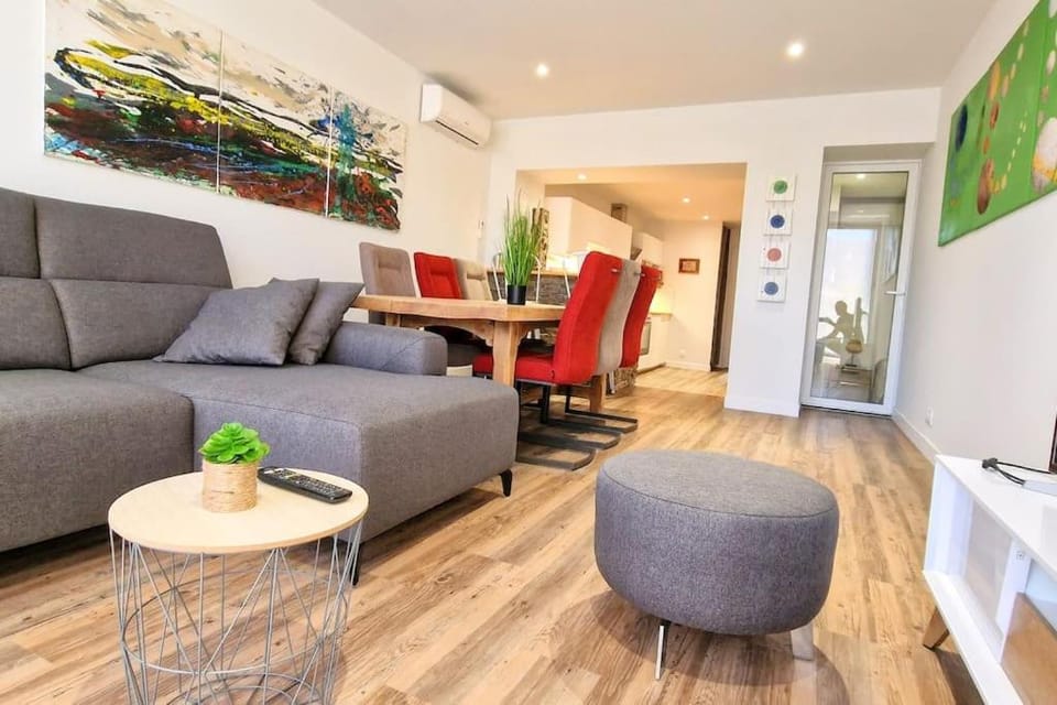 Unique Rare 1ère ligne neuf clim Apartment in Port-Vendres