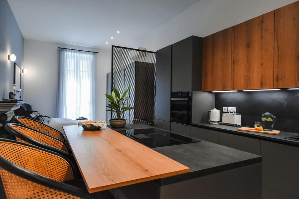Naomi's Studio - Designer Furnished in the heart of Sliema Apartment in Sliema