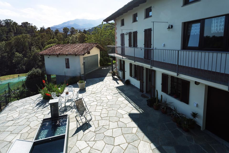 Patio, Inner courtyard view
