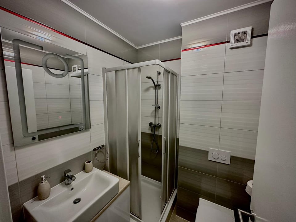 Shower, Bath, towels